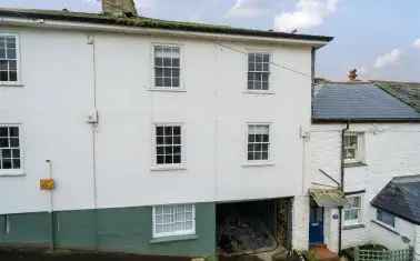 Port Isaac Harbour Apartment Grade II Listed Two Storey