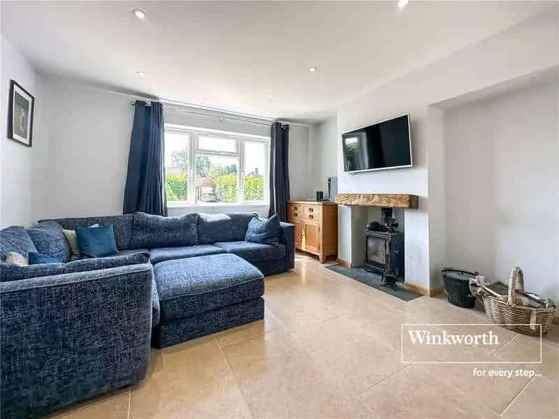 2 Bed Semi-Detached Bungalow For Sale No Onward Chain