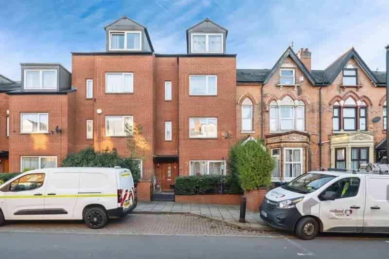 Four Bedroom Townhouse Three Storey Popular Residential Area