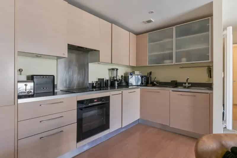 2 Bedroom Flat For Sale Brentford