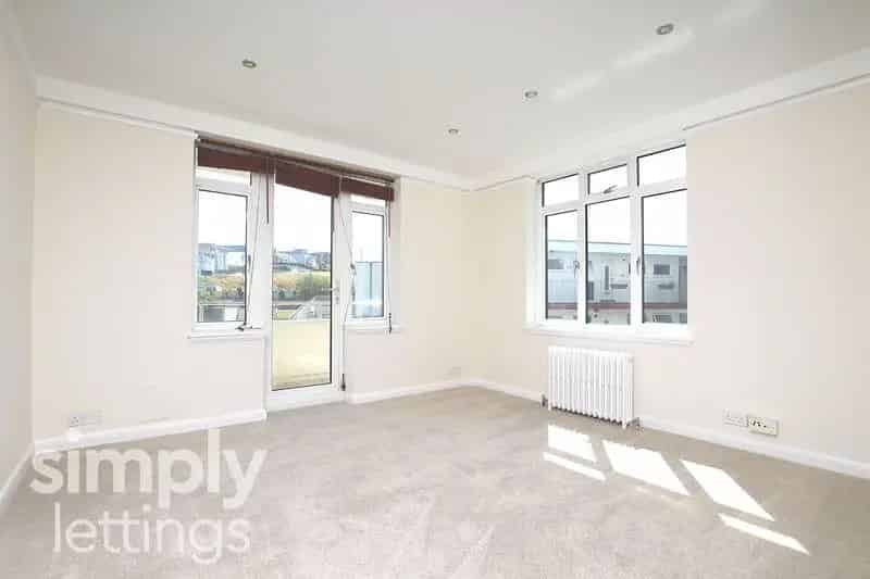 2 Bedroom Flat to Rent in Brighton Hove