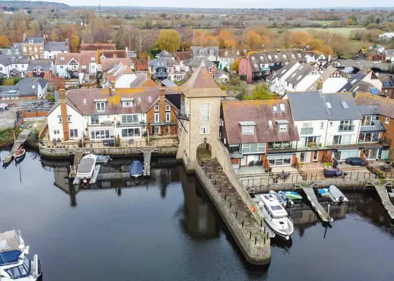 3 Bedroom Townhouse to Rent Christchurch River Avon