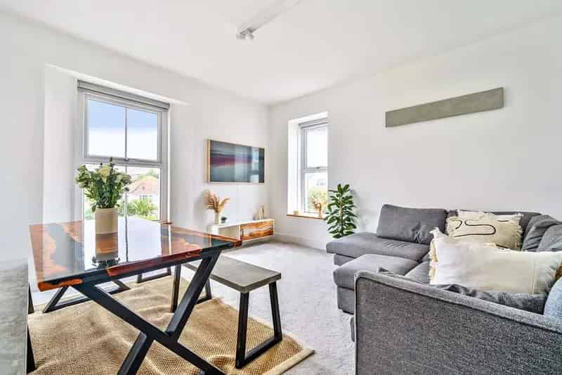 3 Bedroom Duplex Apartment Falmouth With Sea Views