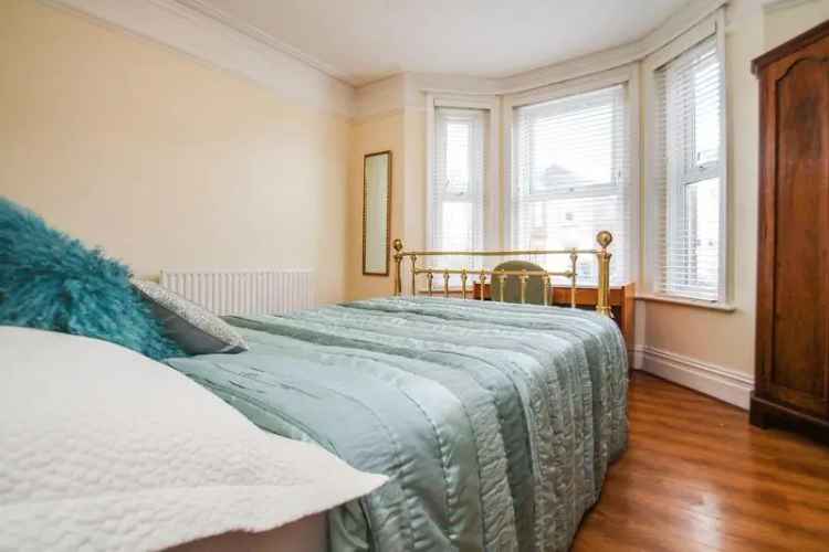 6 Bedroom Detached Student House Winton