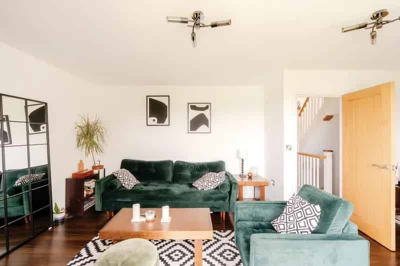 6 Bedroom Terraced House for Sale in Totterdown