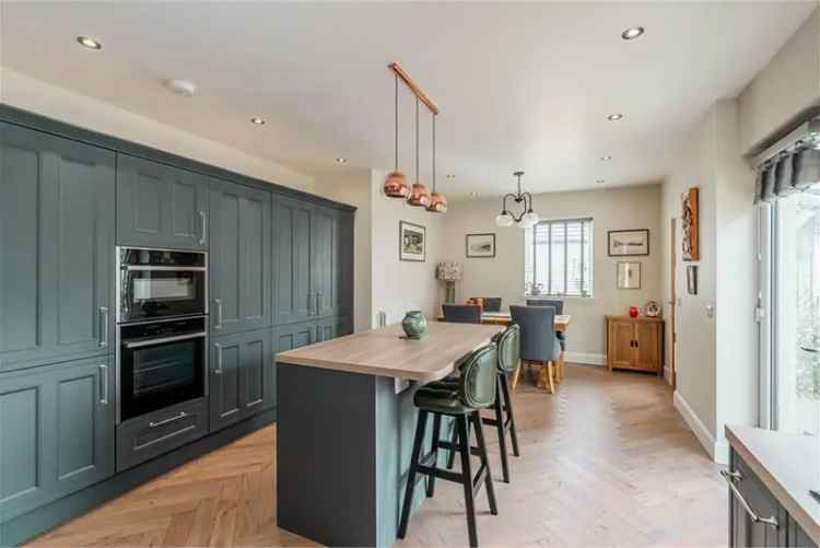4 Bed Detached Bungalow with 2 Reception Rooms - Corstorphine