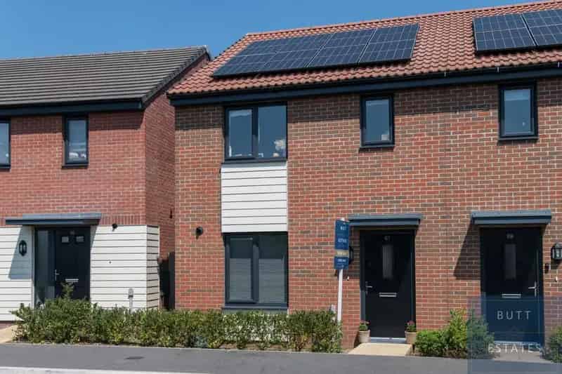 3 Bedroom Semi-Detached House for Sale