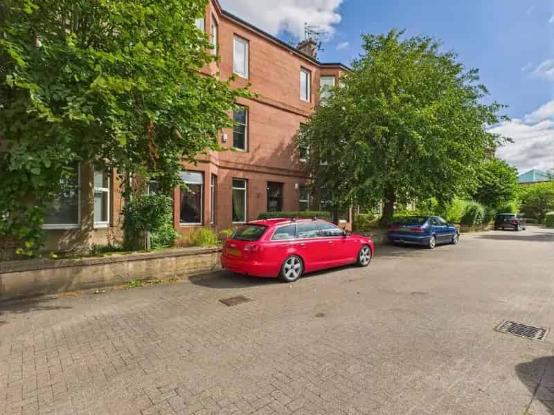 2 Bedroom Ground Floor Flat to Rent
