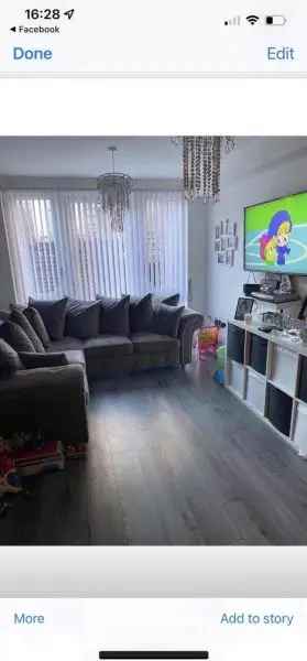 Flat For Rent in Waverley, England