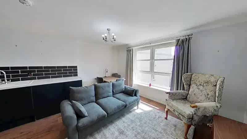 2 Bedroom Flat to Rent