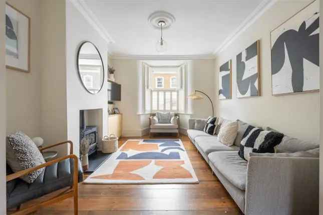 3 Bed 2 Bath Family Home Near Clapton Overground