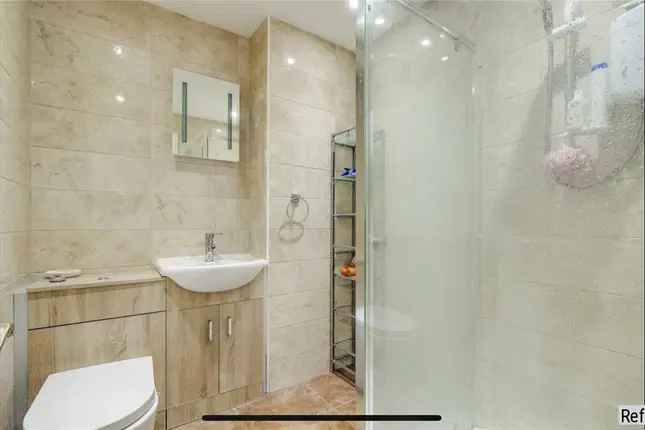 Town house for sale in Plantation Wharf, London SW11