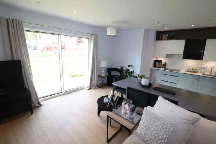2 Bedroom Apartment Near Shenfield Elizabeth Line Station