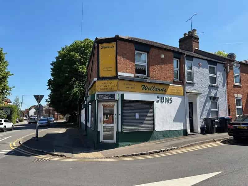 End of Terrace Property for Sale with Potential for Conversion