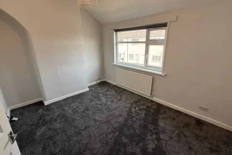 2 Bed Mid-Terraced House Available Now