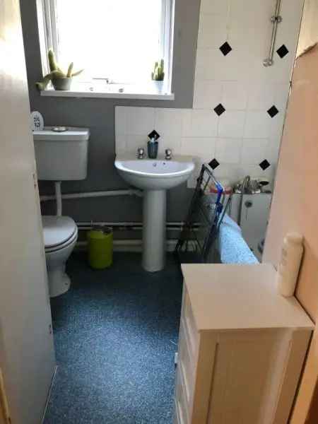 Flat For Rent in Colchester, England