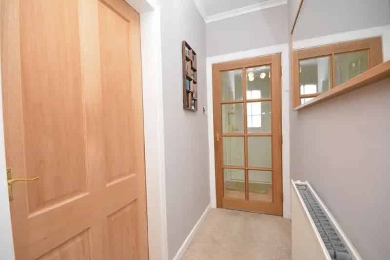 2 Bed Cottage Flat Near Falkirk Retail Park