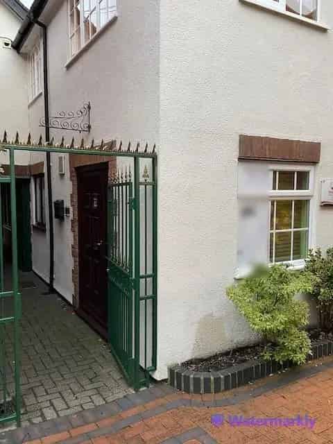 Ground Floor Studio Office  Retail Space Available