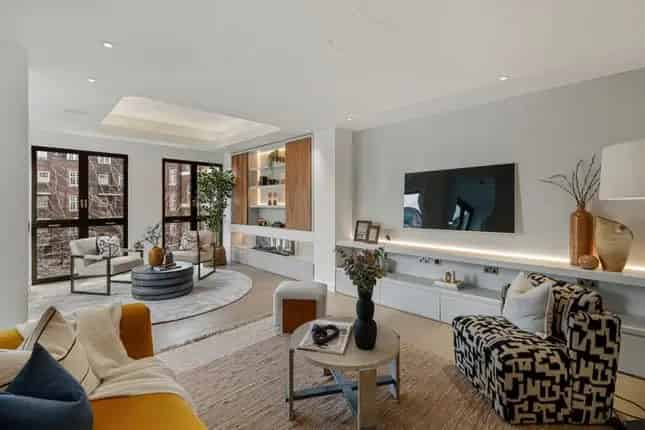 Luxury Townhouse in St John's Wood NW8