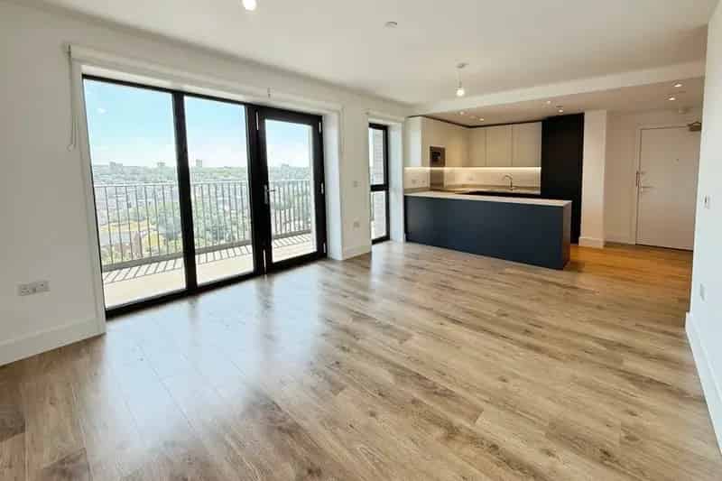 2 Bed 2 Bath Apartment Near Mainline Station - Zero Deposit Available