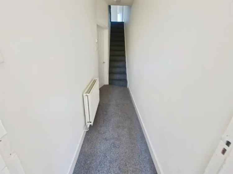 2 Bedroom End Terrace House Fully Renovated
