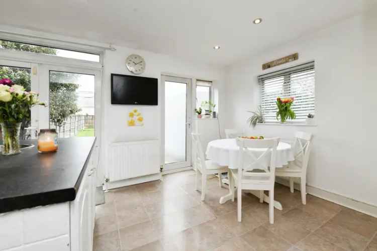 House For Sale in London Road, Rochford, England