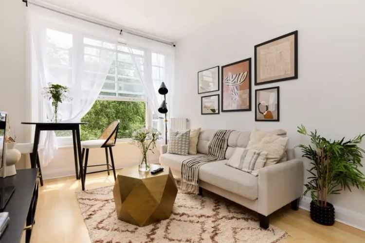 2 Bedroom Flat for Sale in London 485 SQ FT