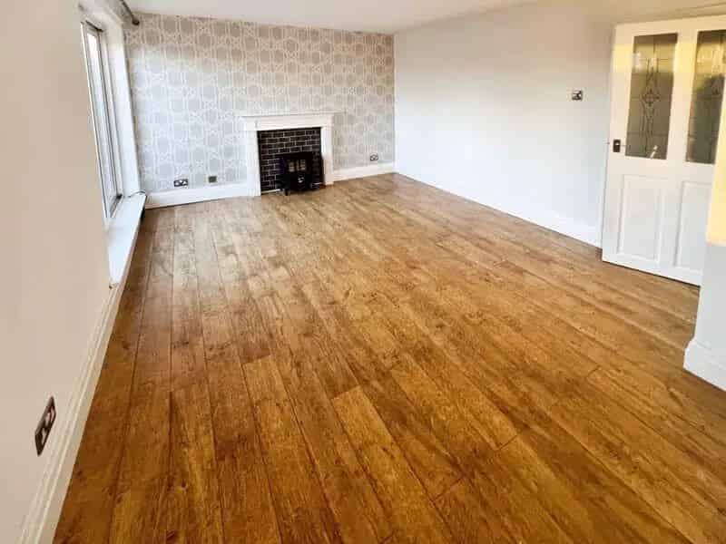 3 Bedroom Maisonette For Sale No Upward Chain