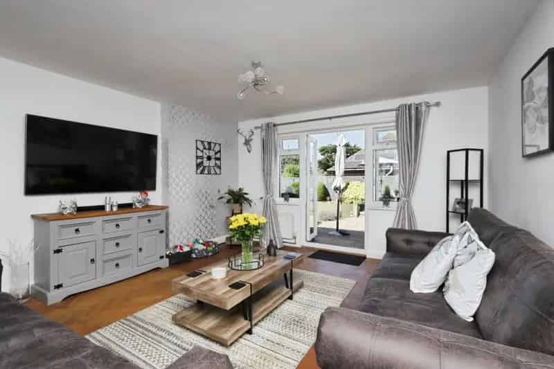 Two Bedroom Detached Bungalow Near Seafront