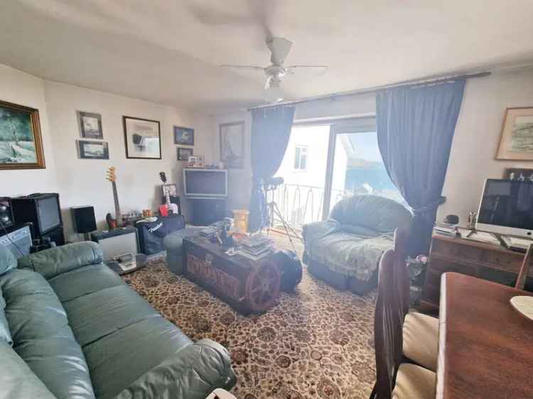 2 Bedroom Penthouse Apartment with Panoramic River Views
