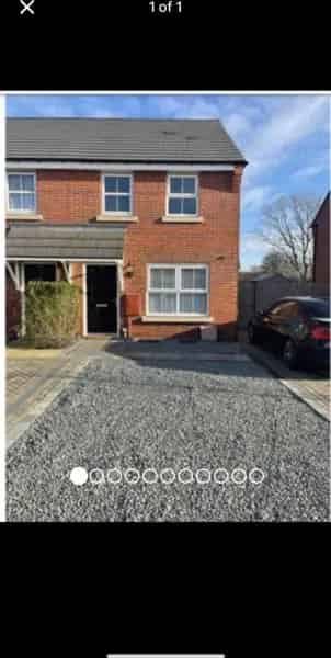 2 Double Bedroom House Large Garden Patio Open Plan Kitchen Near Train Station