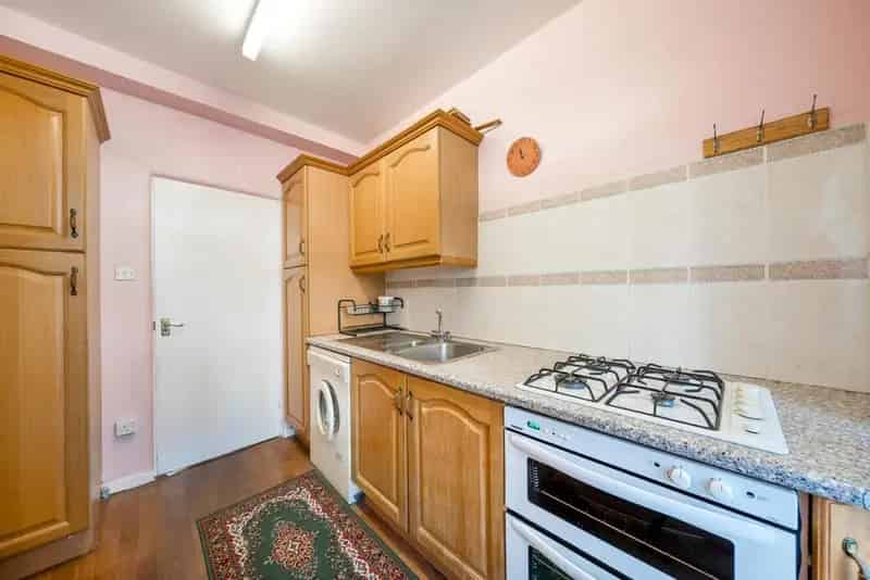 First Floor Flat in Wandsworth Near Southside Centre