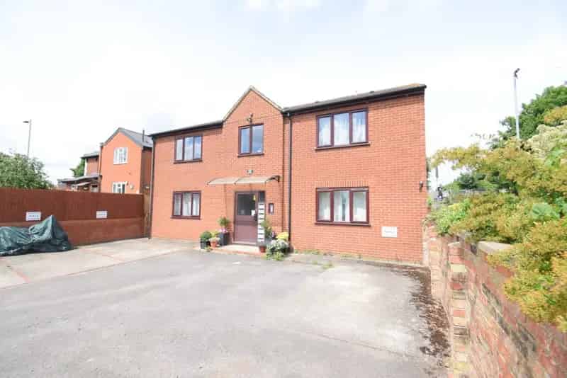 1 bedroom Flat
 For Sale