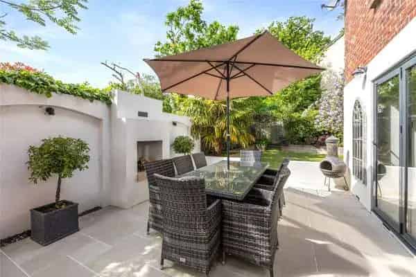 Charming Period Home Haslemere 3 Beds 2 Baths Garden Parking