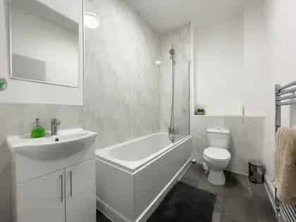 2 Bed 84m² Furnished Apartment Cardiff Canton - Zero Deposit