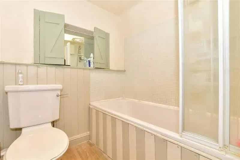 2 Bed Character Cottage For Sale