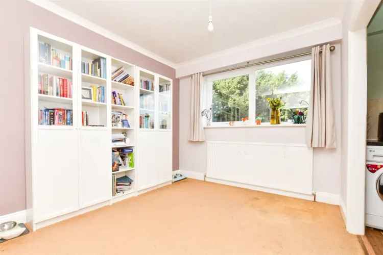 2 Bedroom Maisonette for Sale in Merstham