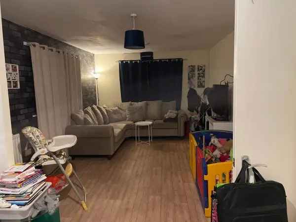 Flat For Rent in Basingstoke and Deane, England