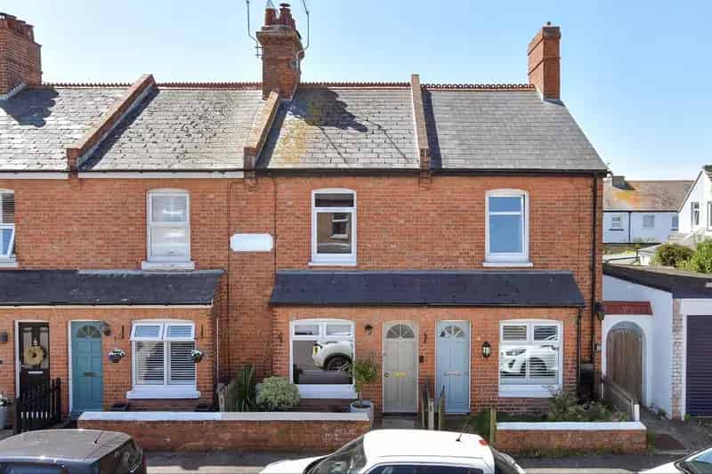 2 Bedroom Terraced House Near Beach For Sale