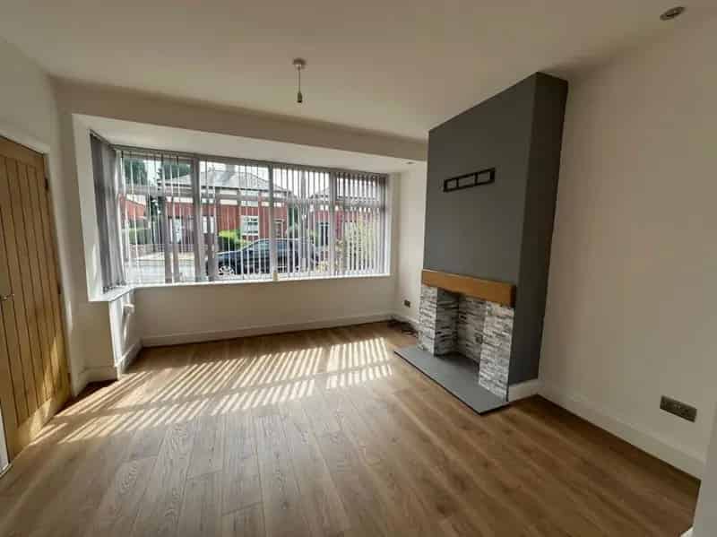 3 Bed Semi-Detached House For Sale