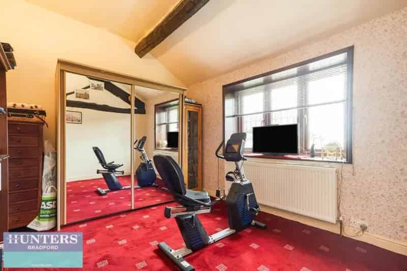 4 Bed Detached Barn Conversion For Sale