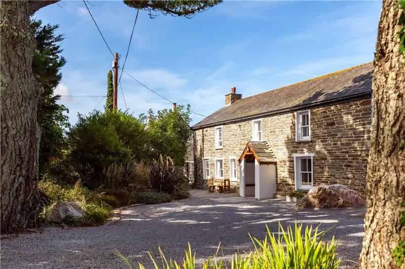 5 Bedroom Detached House Watergate Bay Cornwall