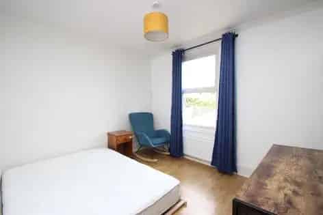 2 Bed House 63m² South Croydon Fully Furnished