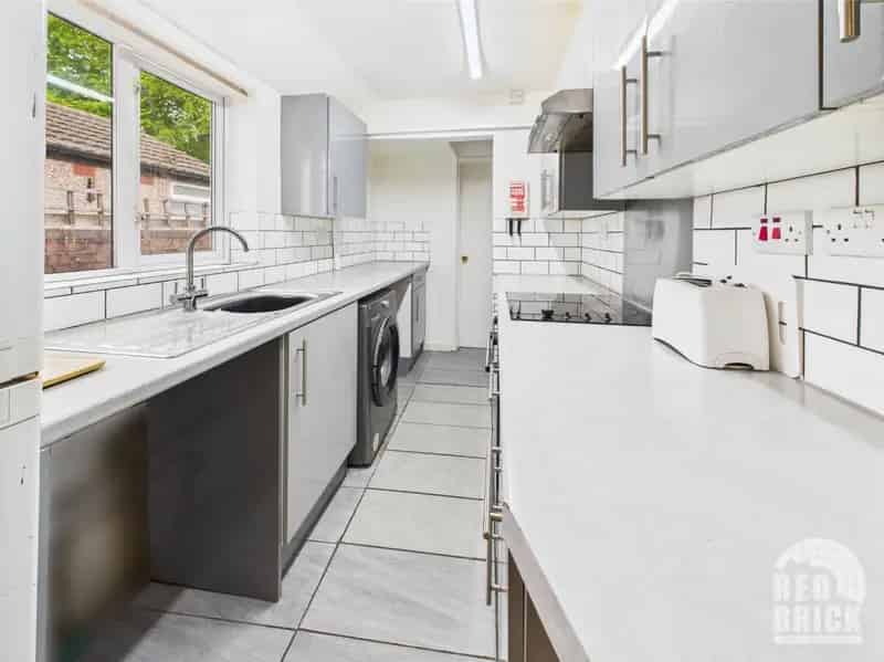 5 Bedroom Terreced House to Rent