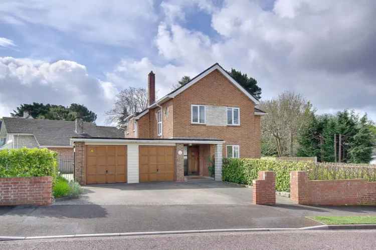5 Bedroom Detached House for Sale in Queens Park