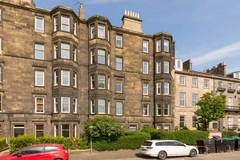 2 Bedroom Flat to Rent Leith High Standard Refurbished