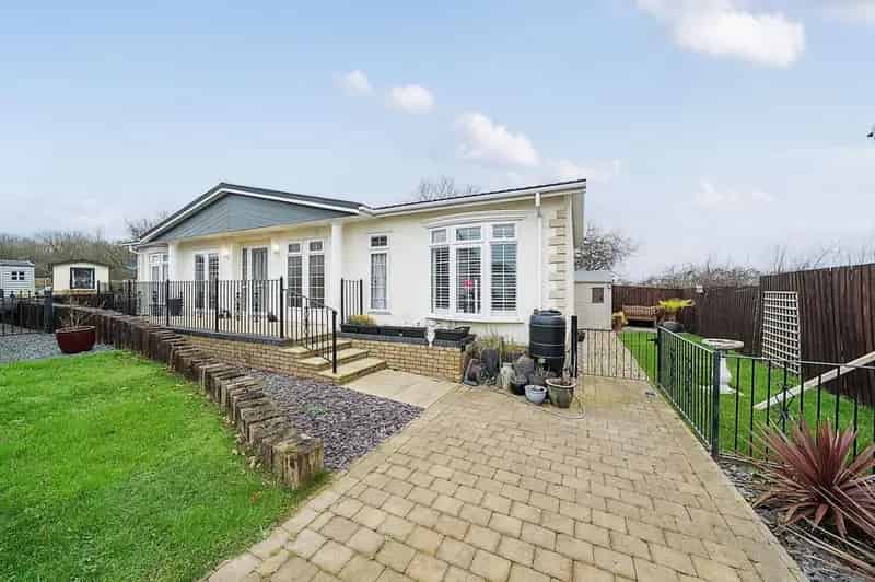 2 Bedroom Park Home for Sale in Cornwall
