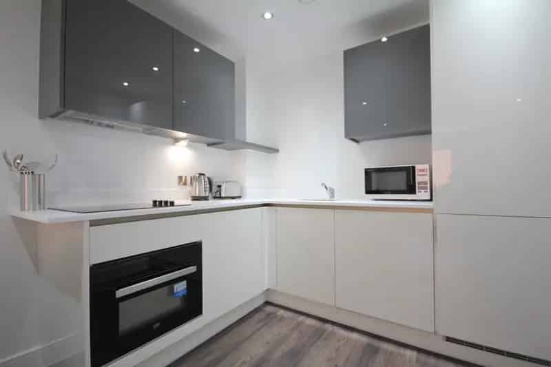 1 Bedroom Luxury Apartment with Juliette Balcony
