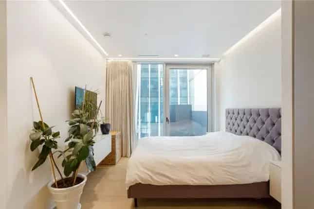 Luxury 2-Bed Apartment in Nova Building SW1W