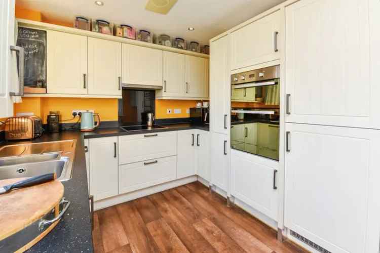 4 Bed Family Home Landscaped Garden Ample Parking